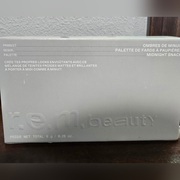 R.E.M. Beauty Midnight Shadows Eyeshadow Palette MIDNIGHT SNACK 8g / 0.28 oz NIB - Picture 4 of 6